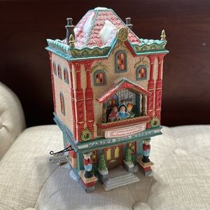 Department 56 Maries Doll House